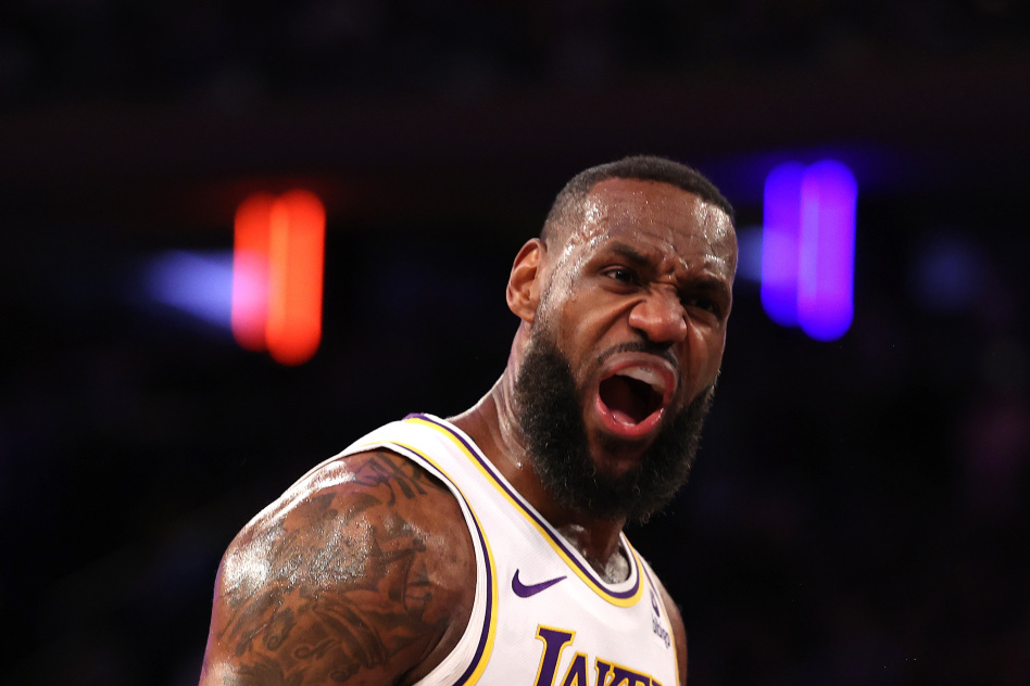 星空体育入口-老鹰不断突破！，詹姆斯连续五场比赛得分超过锐不可当上演精彩一战的简单介绍-星空体育入口